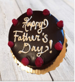 Amazing Cake For Father with rich flavors and a personalized design, ideal for celebrating Father’s Day or any special occasion.