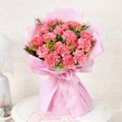 Radiant Carnation Majesty Bouquet – Vibrant Arrangement of Carnations for a Majestic and Colorful Gift