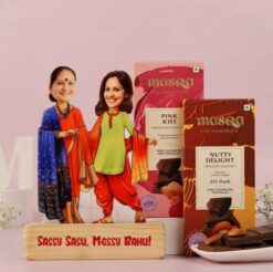 Splendid Mom's Delight Hamper featuring luxury gifts and treats for Mother's Day.