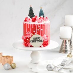 Sparkling Christmas Cake with shimmering decorations, festive design, and rich flavors, ideal for adding sparkle to your holiday celebrations.