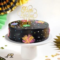 Glittering New Year Delight Cake – a stunning cake with shimmering decorations, ideal for celebrating the New Year with elegance and joy.