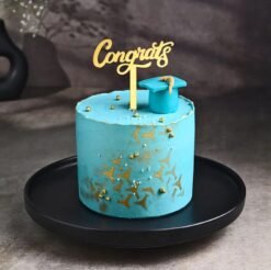 Happy Graduation Cake with a celebratory design, perfect for congratulating a new graduate with sweetness and style.