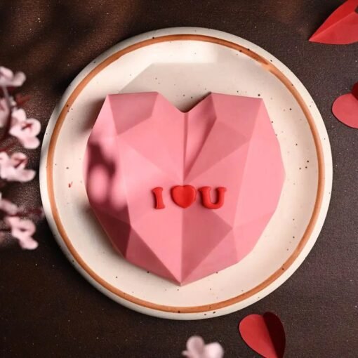 I Love You Pinata Cake – A romantic smash cake filled with sweet surprises, perfect for expressing love on special occasions.