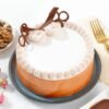 Delectable Butterscotch Cake – a rich and creamy butterscotch-flavored delight topped with caramel crunch and smooth frosting.