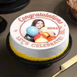 Victory Frame Photo Cake featuring an edible image, ideal for celebrating graduations, promotions, and milestone achievements.